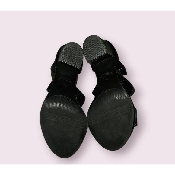 Simple Vera Vera Wang Black Neutral Strappy Shoes Size 7.5 M - Picture 8 of 10